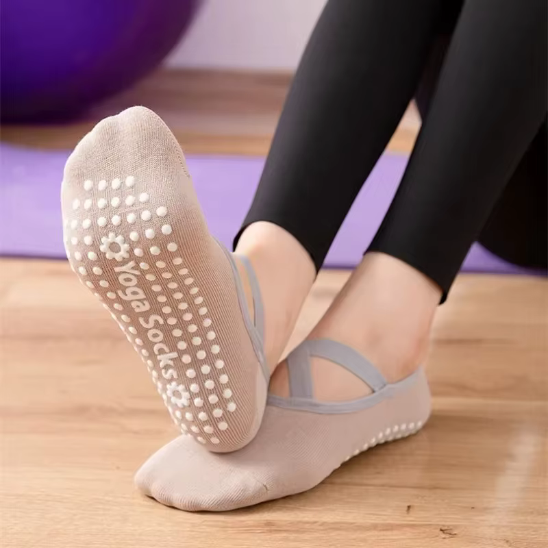 Chaussettes de Yoga respirantes à fond de serviette pour femmes, chaussettes de Pilates à bandes ant