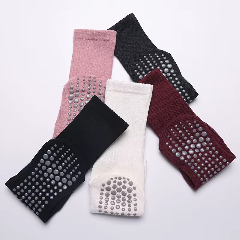 Chaussettes de Yoga professionnelles pour femmes, en coton, mi-tube, antidérapantes, en Silicone, po