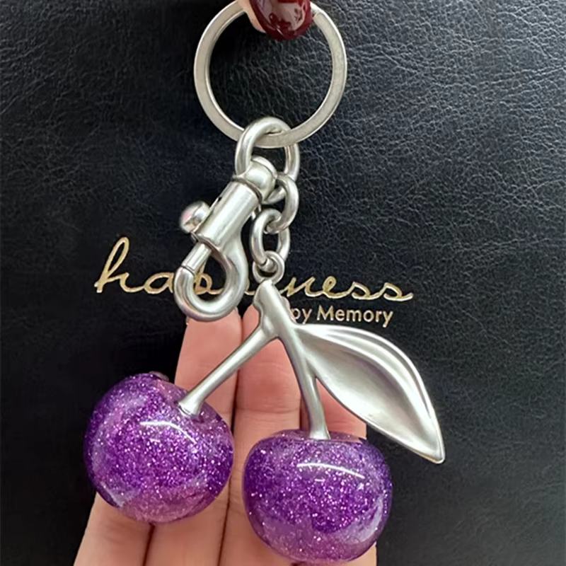 Pendentif à breloque cerise violette, décoration pour sac à main, sac à bandoulière, porte-clés de h