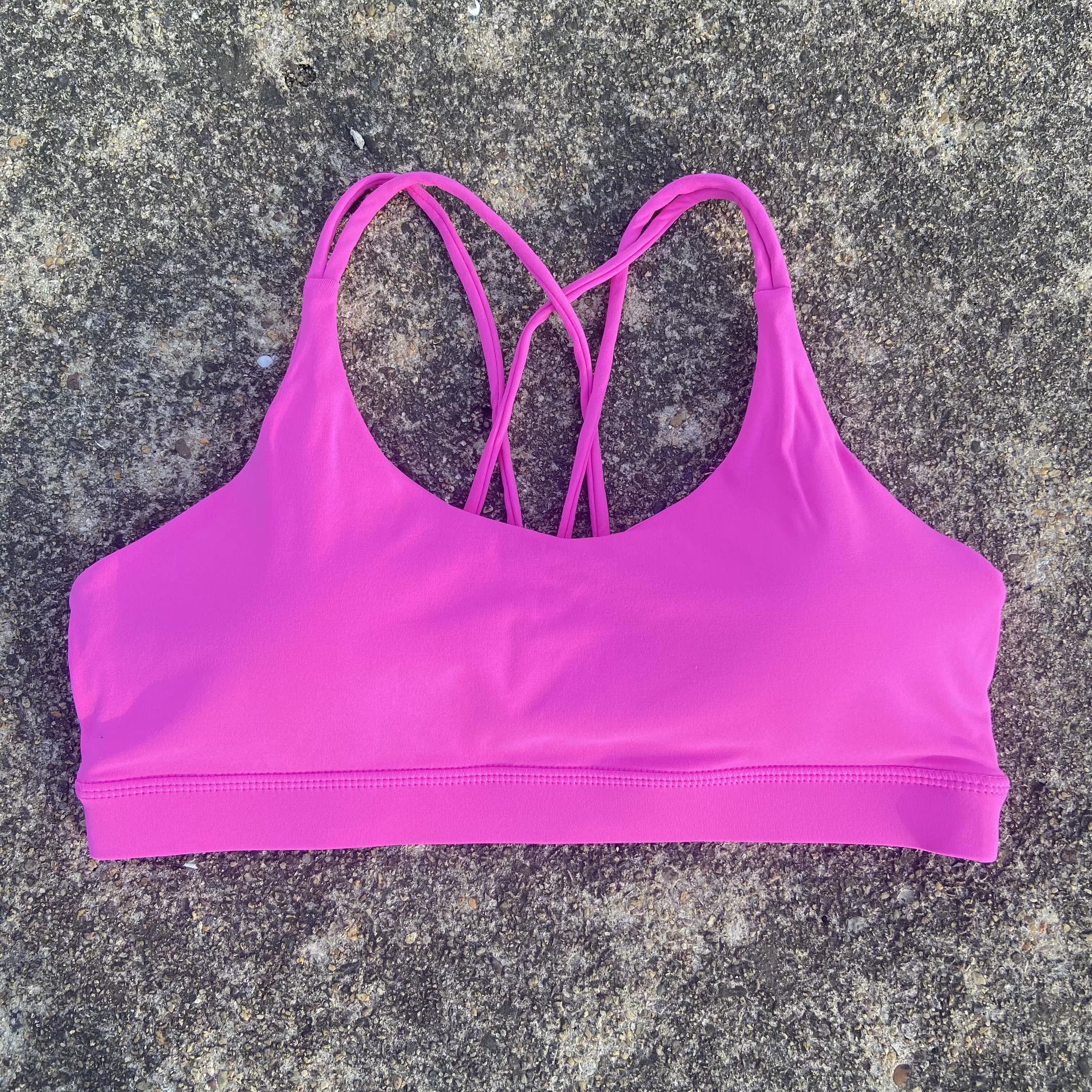 Couleur unie haute résistance Gym sous-vêtements Yoga croix femmes Fitness Sport soutien-gorge haut