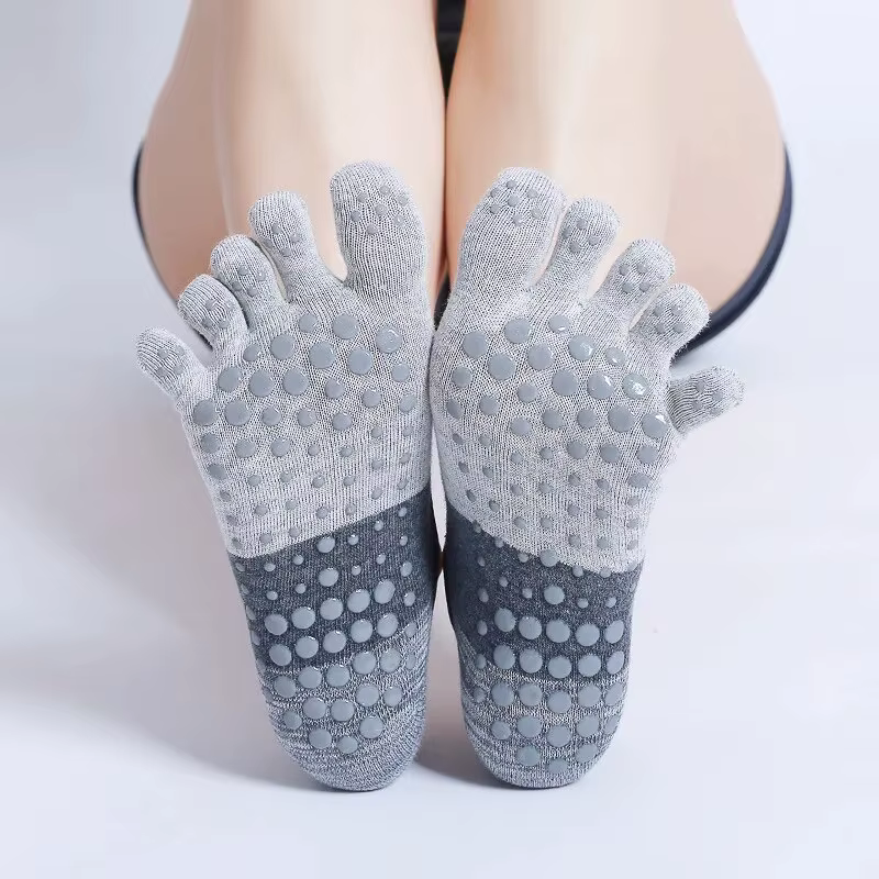 Chaussettes de Yoga respirantes en Silicone pour femmes, antidérapantes, à cinq doigts, Pilates, dos