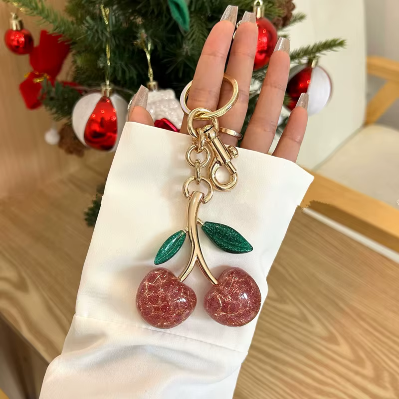 Pendentif cerise en cristal rose, accessoire de décoration pour sac à main d'entraîneur, sac à bandoulière pour femmes, porte-clés de haute qualité, pièce de fixation