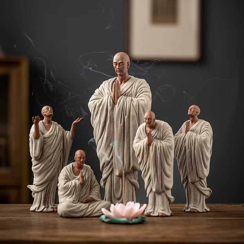 Sculpture de moine bouddhiste Zen