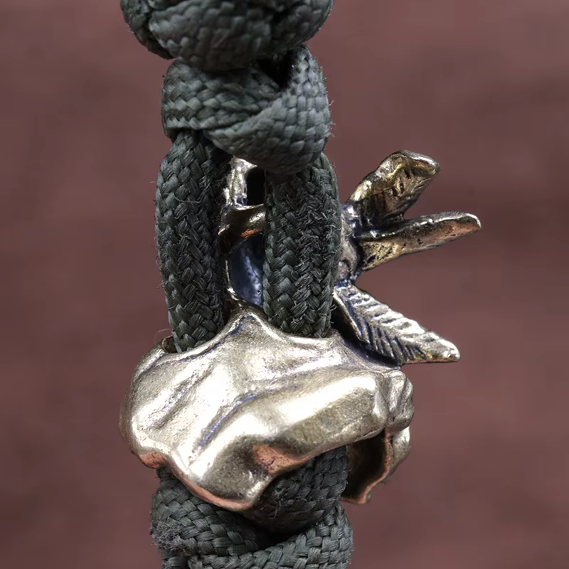 Pendentifs sculptés en laiton en forme de tête de chef indien, perles de couteau, accessoires EDC pour activités de plein air, DIY, paracorde, bracelet tressé fait main, cordon