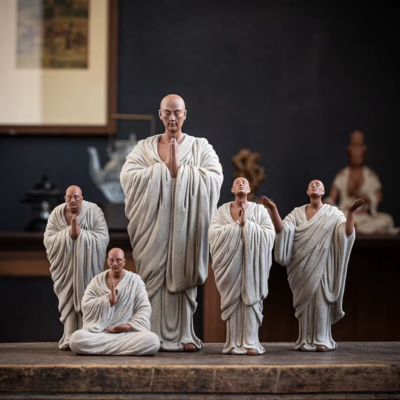 Sculpture de moine bouddhiste Zen