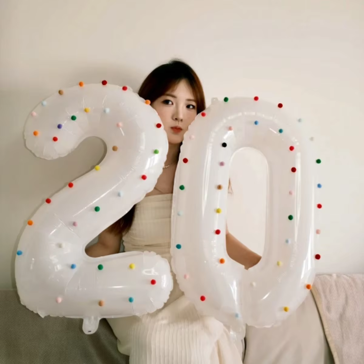 Ballon couleur numérique en film d'aluminium de 32 pouces, boule de fourrure, décoration à pois, fête d'anniversaire en plein air, photographie de scène d'anniversaire