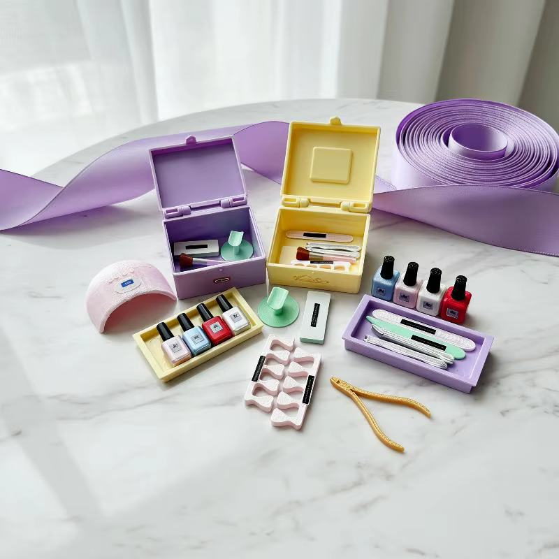 Ensemble d'outils de manucure miniatures à l'échelle 1:12, accessoires de soin des ongles pour maison de poupée, pour filles, jeu d'imitation, ornement de maison de poupée, cadeau pour collectionneur