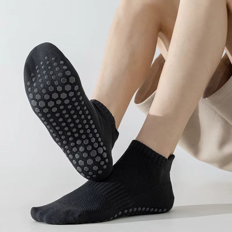 Chaussettes de Yoga hommes coton mince Silicone poignée antidérapante Pilates chaussette à cheville basse