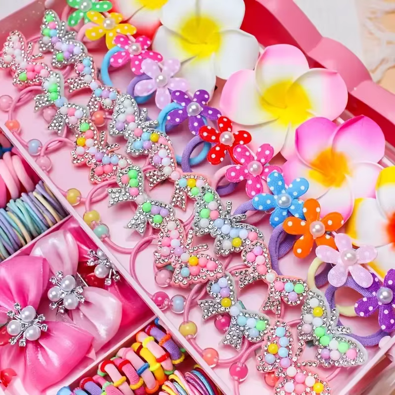 500/551 pièces d'un ensemble d'accessoires pour cheveux pour fille Saint Valentin sur le thème rose. Convient aux occasions festives.