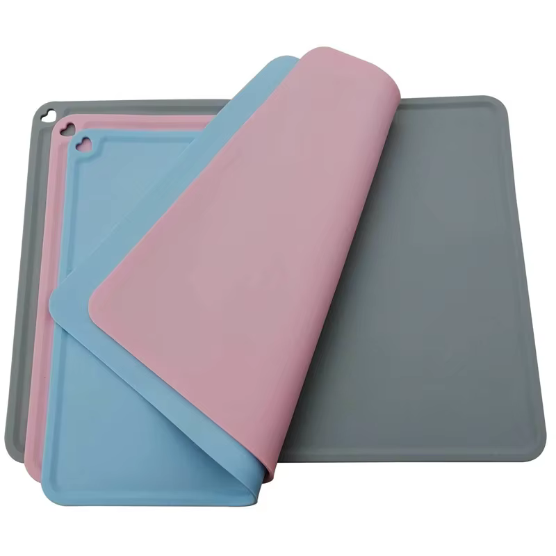 Tapis pour animaux de compagnie antidérapant imperméable de qualité pour animaux de compagnie couleur Silicone tapis de nourriture pour animaux de compagnie bol pour animaux de compagnie coussin d'eau