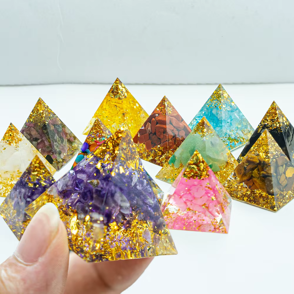 Pyramide de guérison Reiki 7 chakras