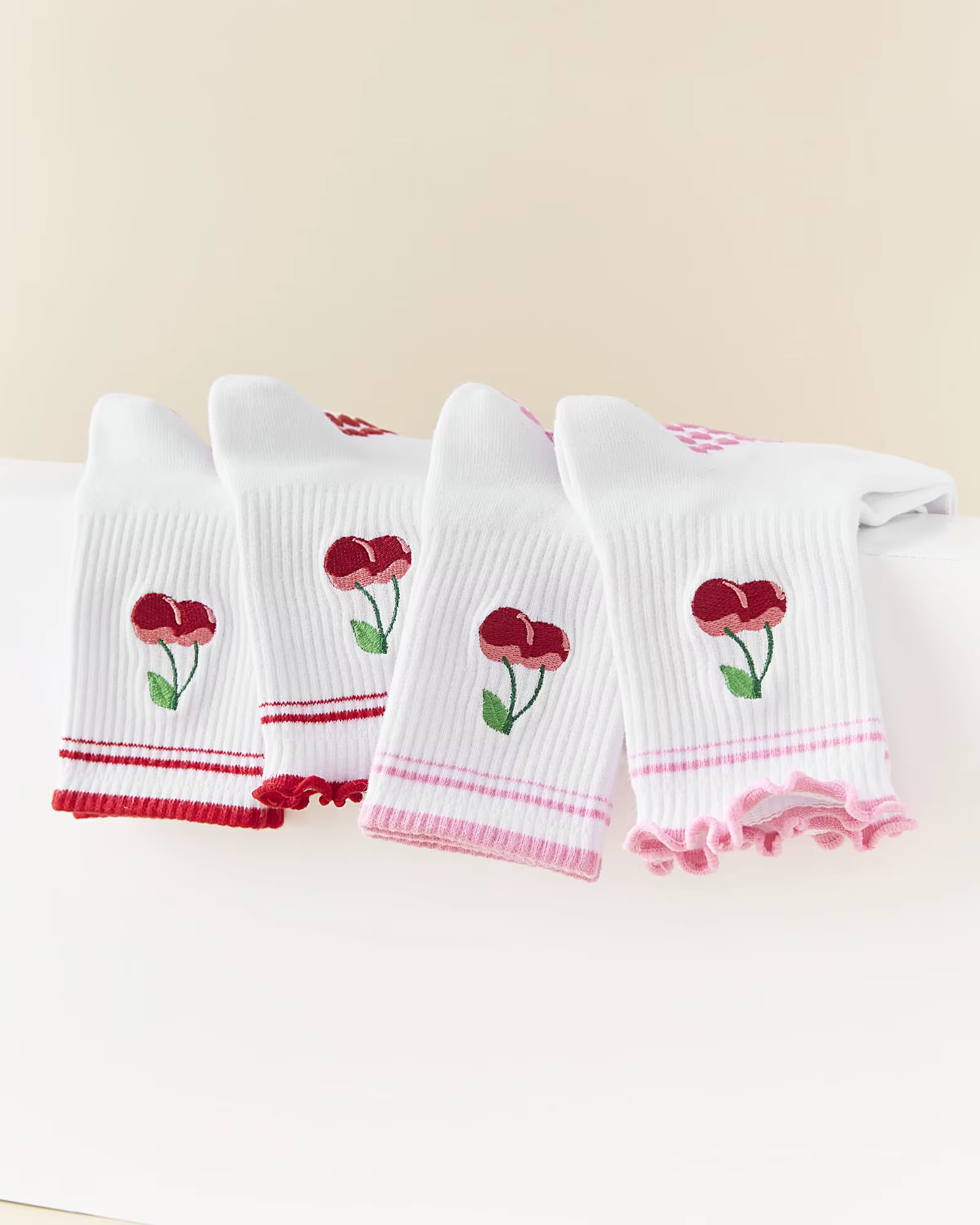 3 paires, 3 paires de chaussettes de Pilates mignonnes avec poignées chaussettes de Yoga à volants pour femmes